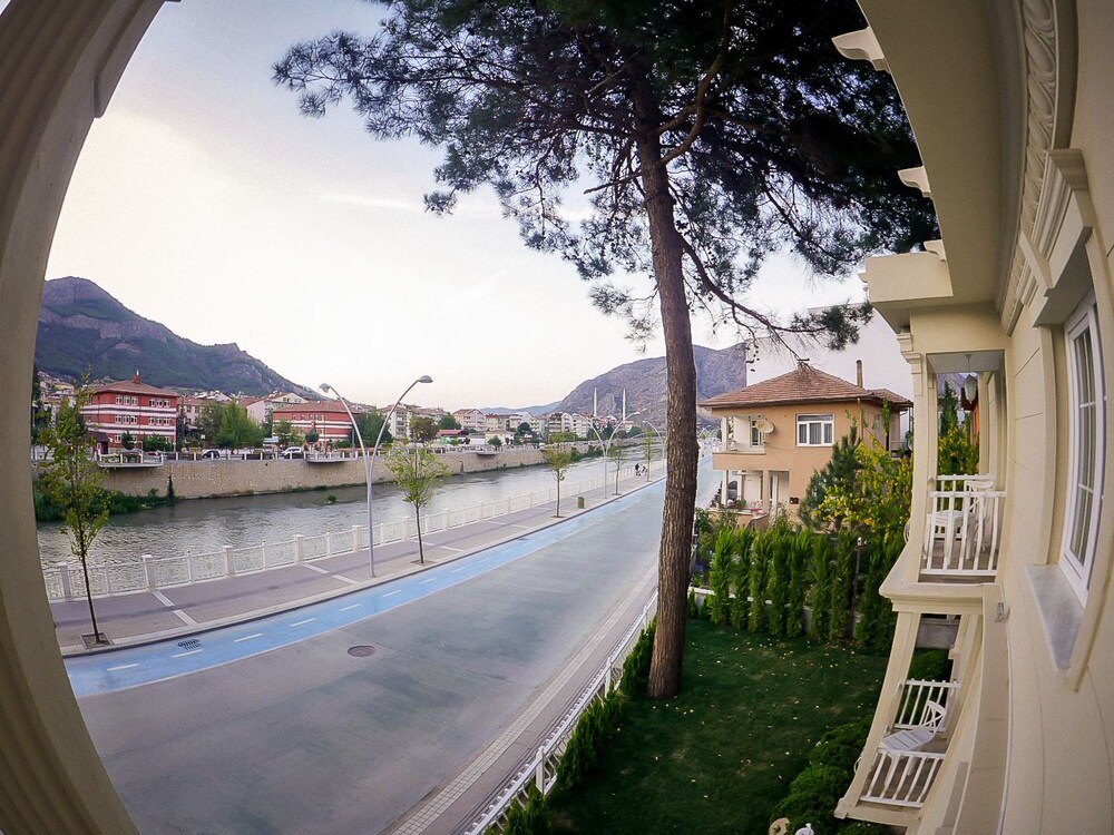 Hatunca Otel & Restaurant 39/47