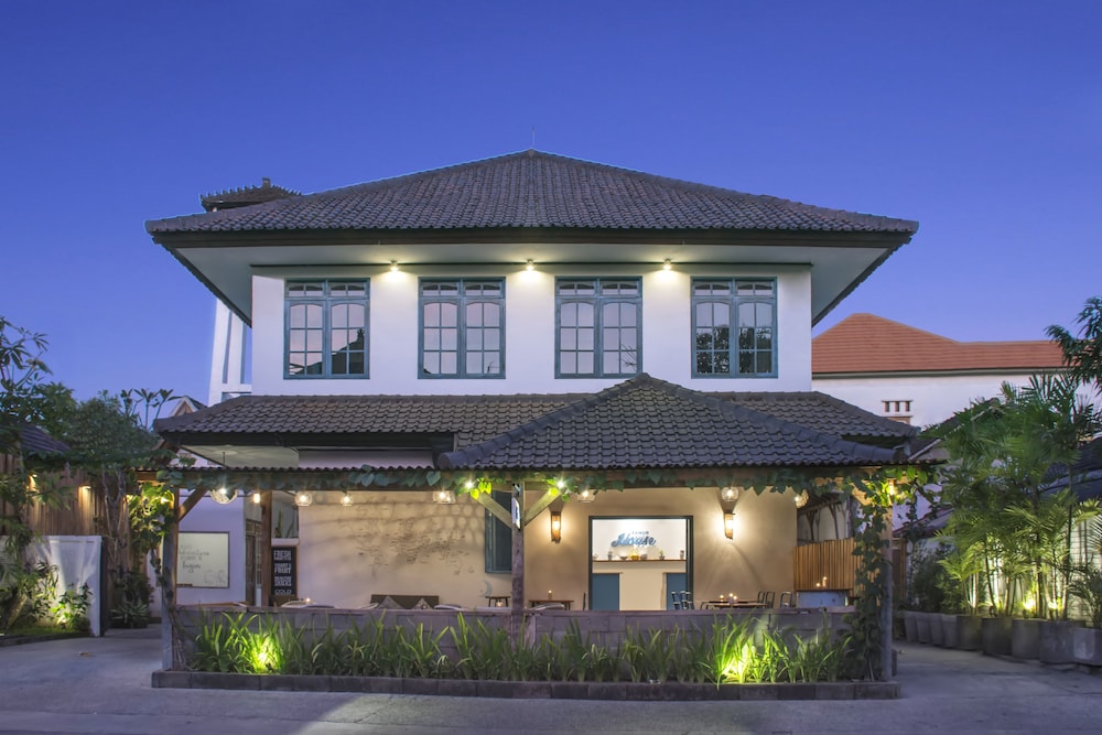 Sanur House 2/68