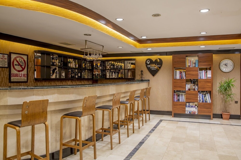 Grand Cali Hotel 32/50