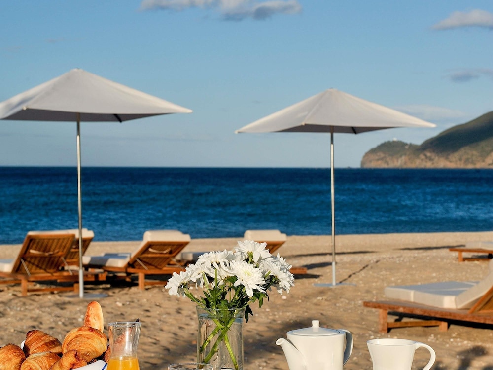 SOFITEL TAMUDA BAY BEACH AND SPA 45/47