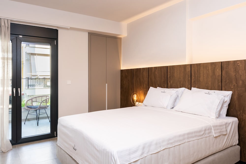 Empress Luxury Residences 11/36