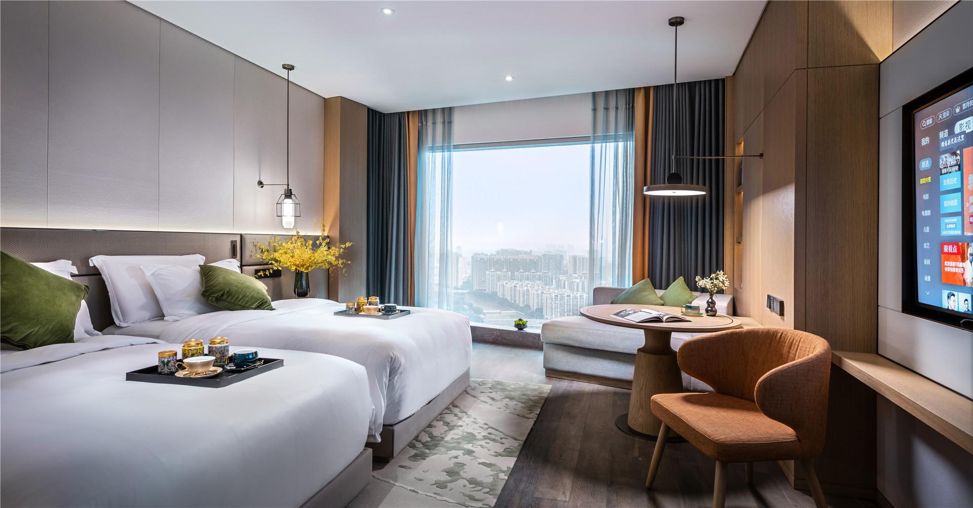 Tower, 2 Double Beds, River View