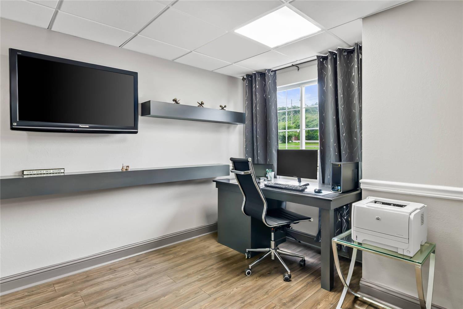 Quality Inn & Suites Bristol North 25/32