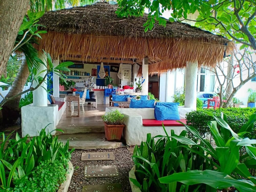 Hua Plee Lazy Beach 12/50