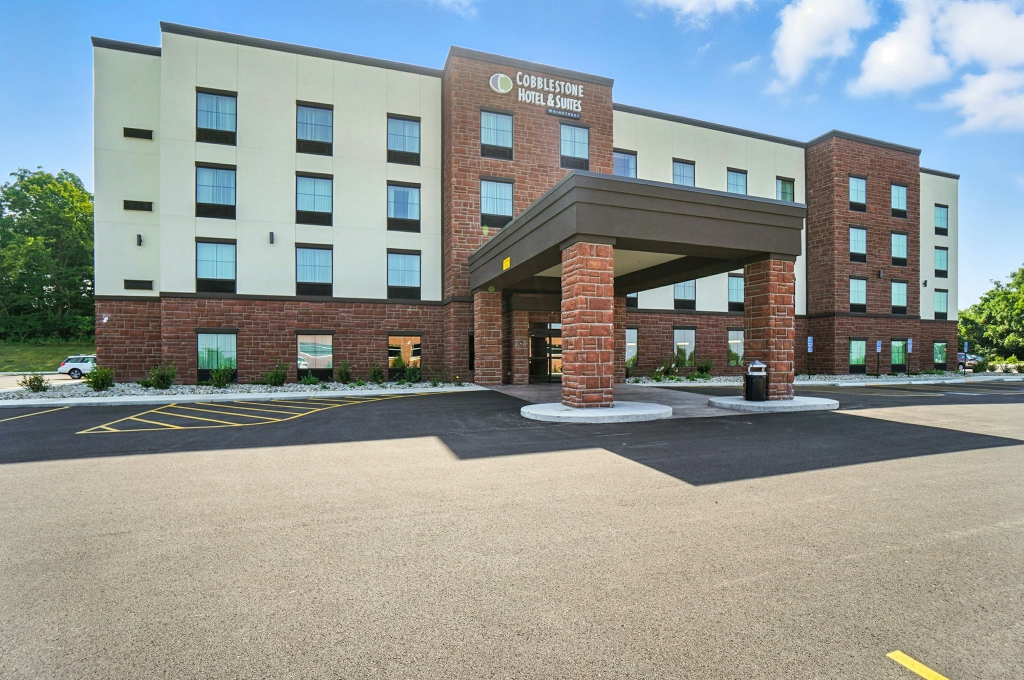 Cobblestone Hotel & Suites-Bellefontaine 44/50