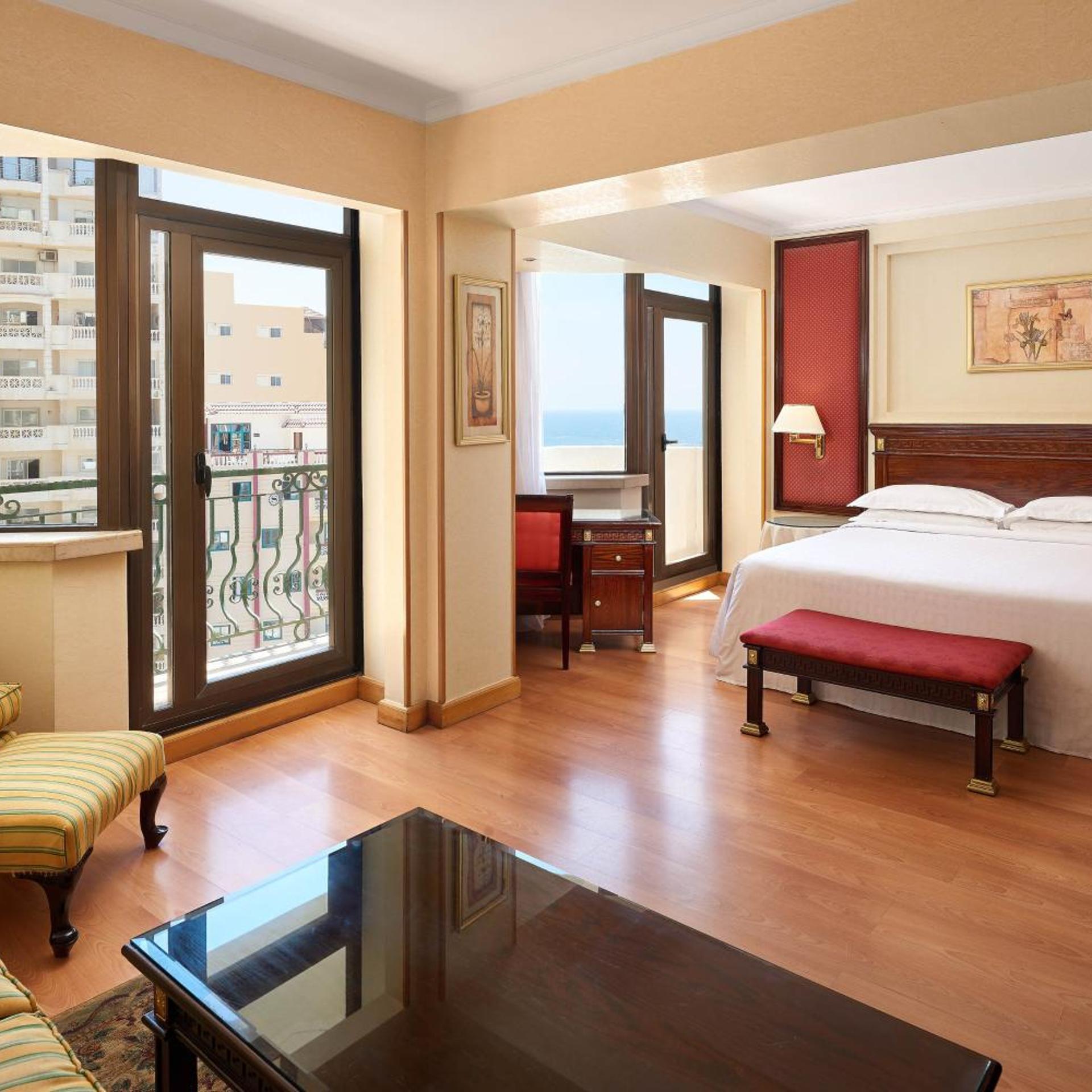Hospitality, Suite, Queen Bed, City View, Balcony, High Floor