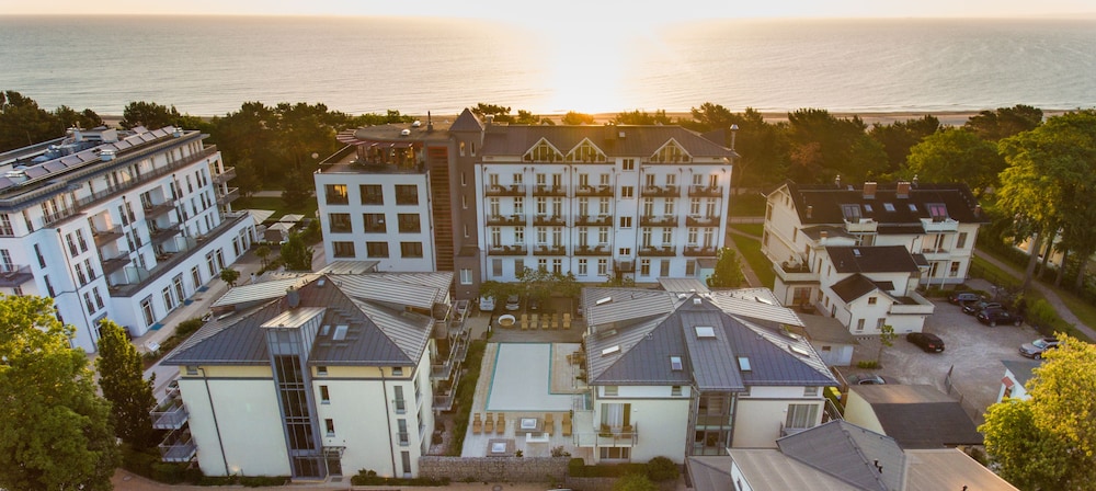 Strandhotel Heringsdorf 58/63