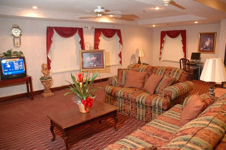 Key West Inn Baxley 4/7