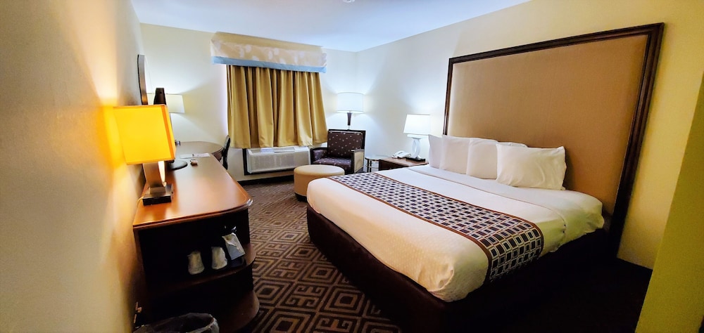 Travel Inn & Suites 20/50