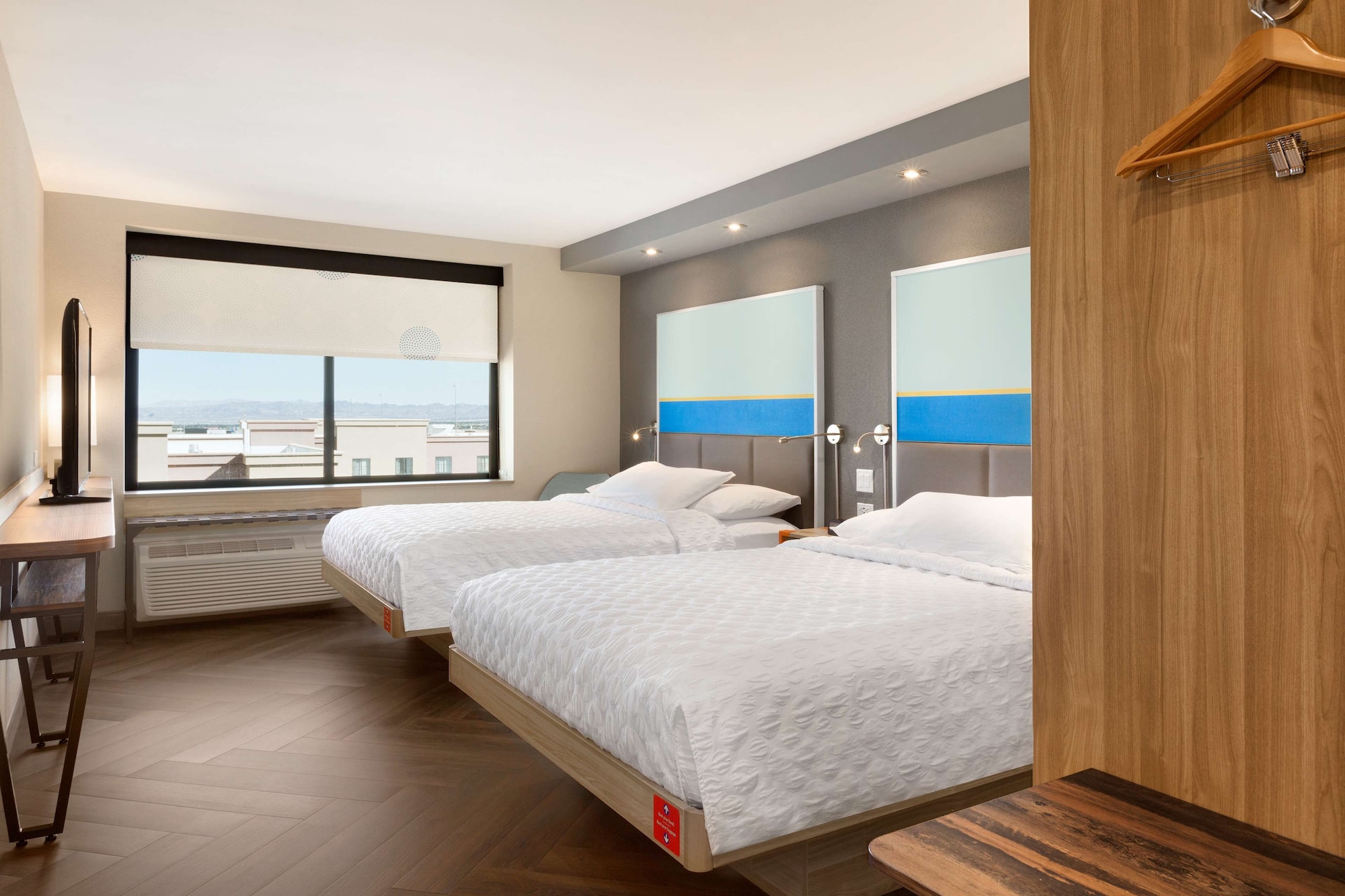 room, 2 queen beds