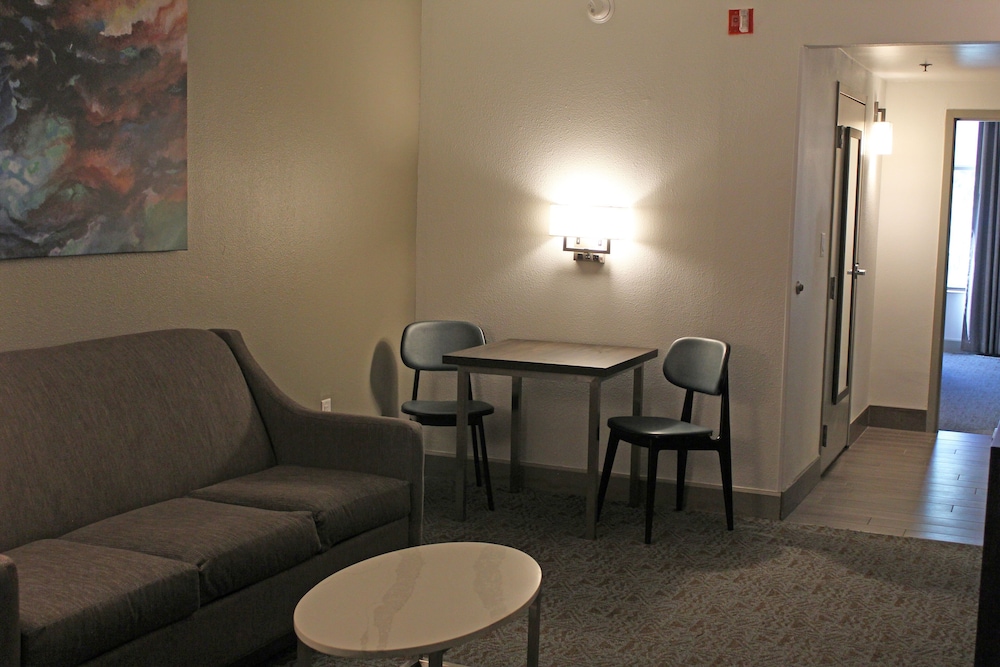 Buena Vista Suites 54/69
