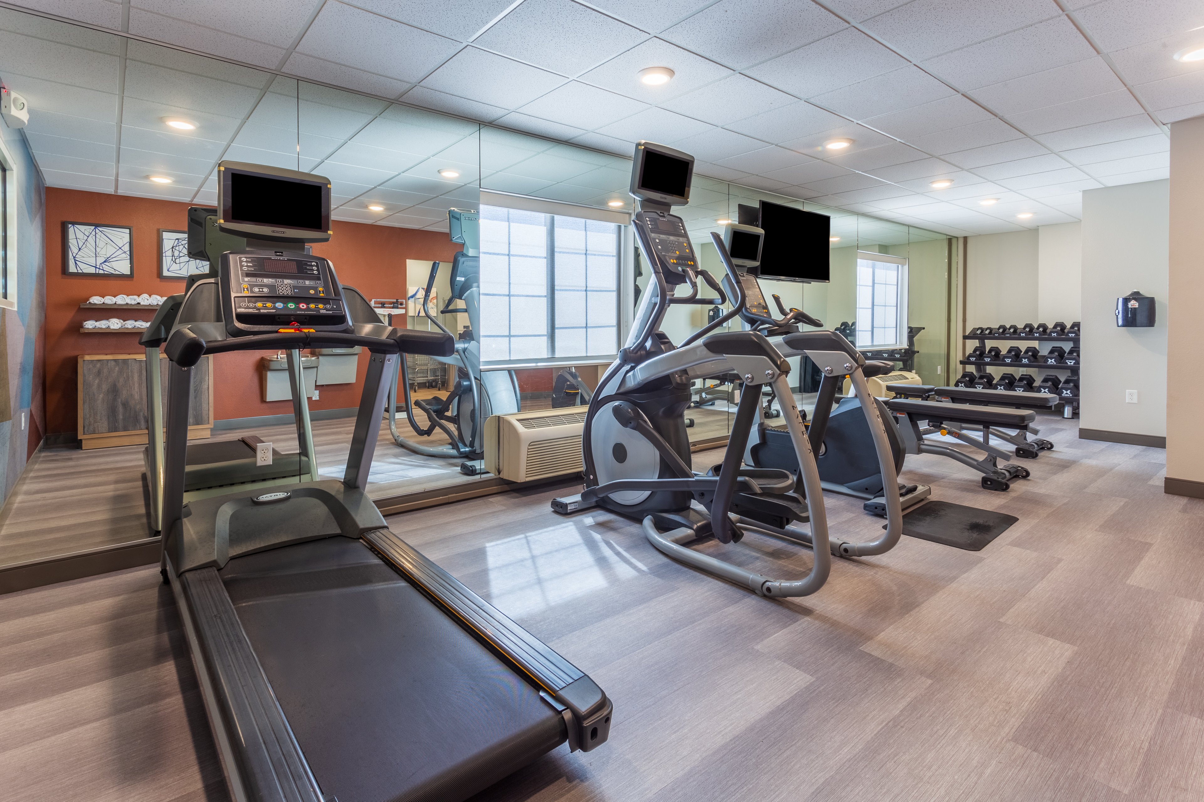 Candlewood Suites O Fallon 13/23