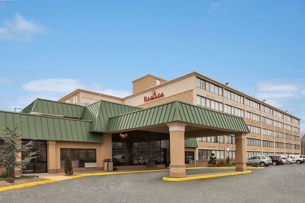 Ramada By Wyndham Rochelle Park Near Paramus 1/17