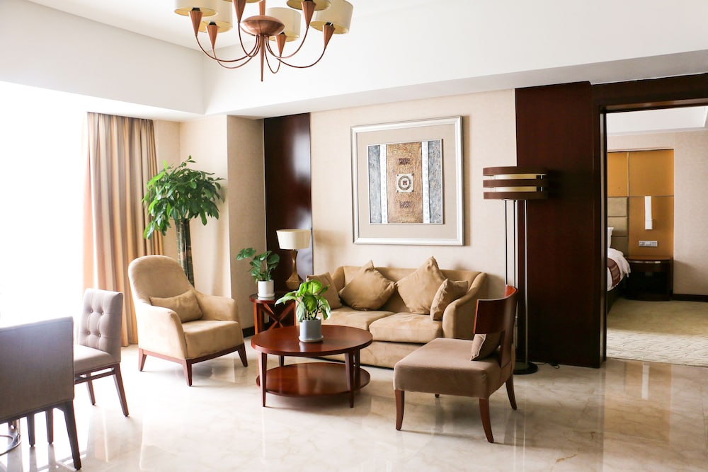 Crowne Plaza Yantai Seaview 41/82
