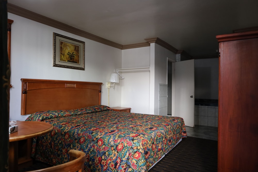 Lambert Inn 29/56