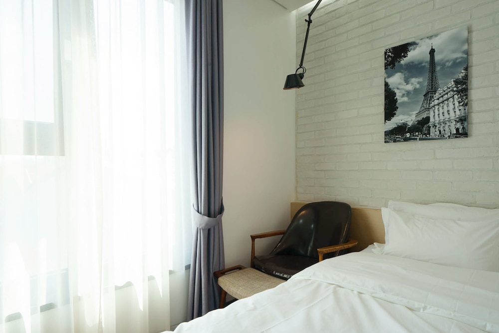 Boutique Hotel Wine 18/48