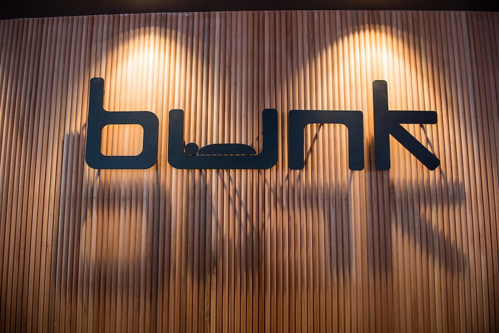 Bunk Backpackers 28/50