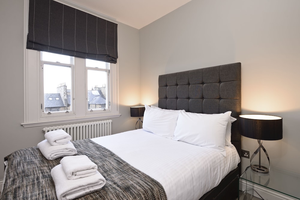 Destiny Scotland - Hill Street Apartments 10/30