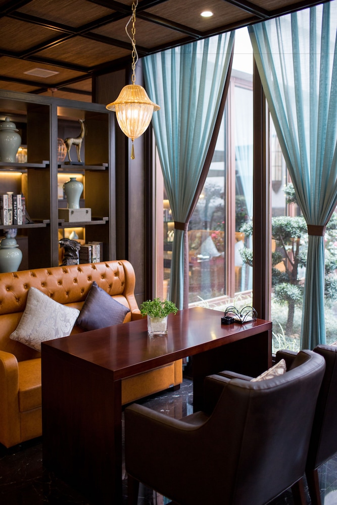 Hilton Garden lnn Tongxiang Wuzhen 36/50