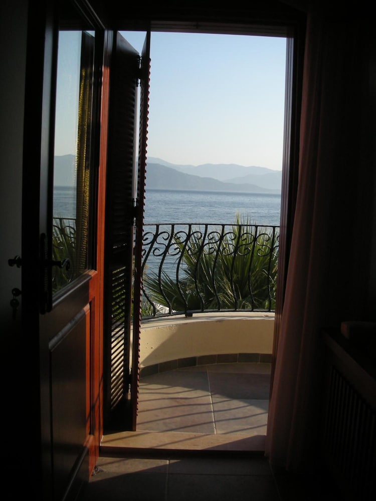 Kumlubuk Maris Hotel 25/29