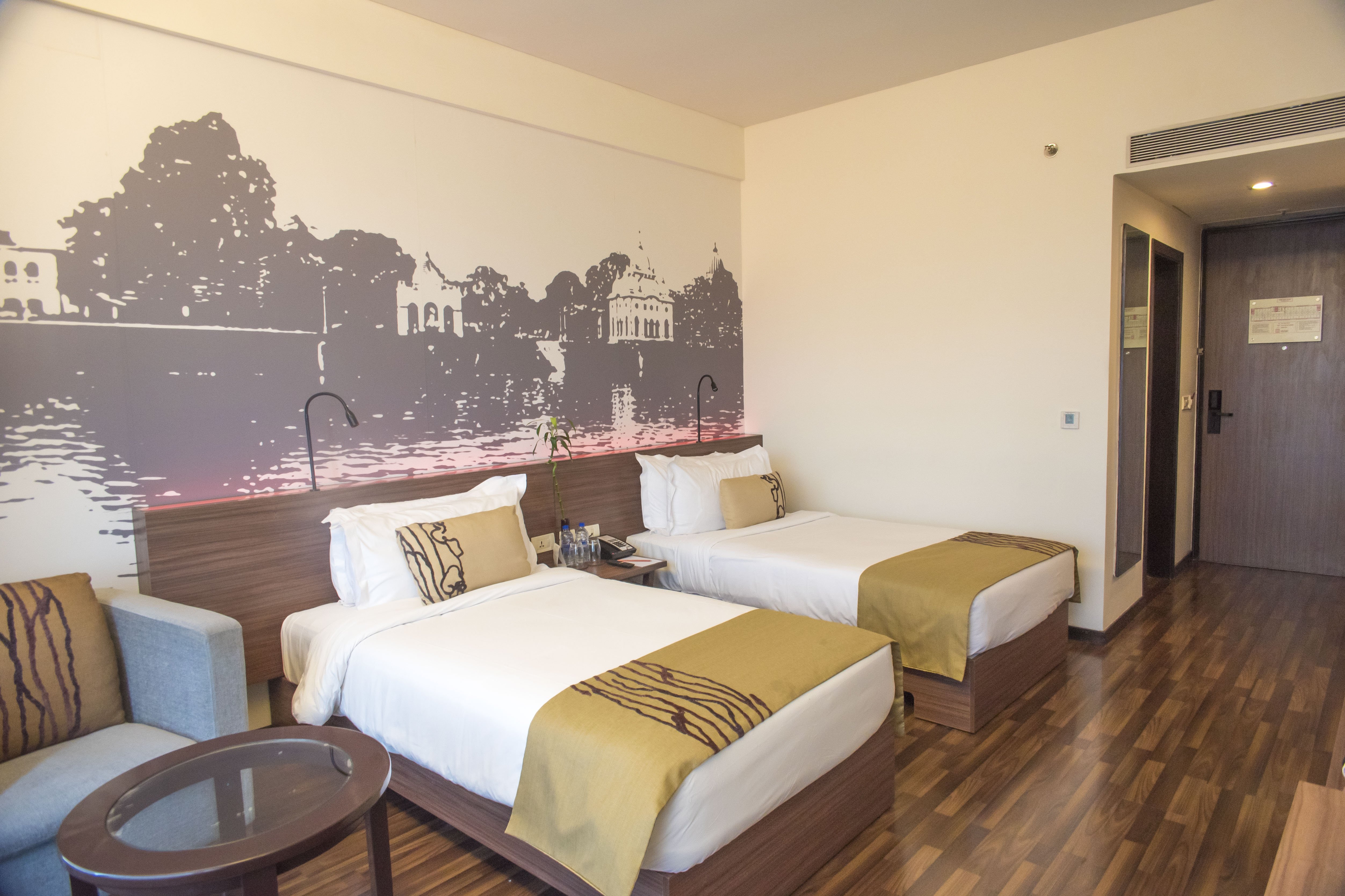غرفة سوبيريور بسريرين منفصلين بإطلالة على المدينة، Vivanta Kolkata EM Bypass 2/4