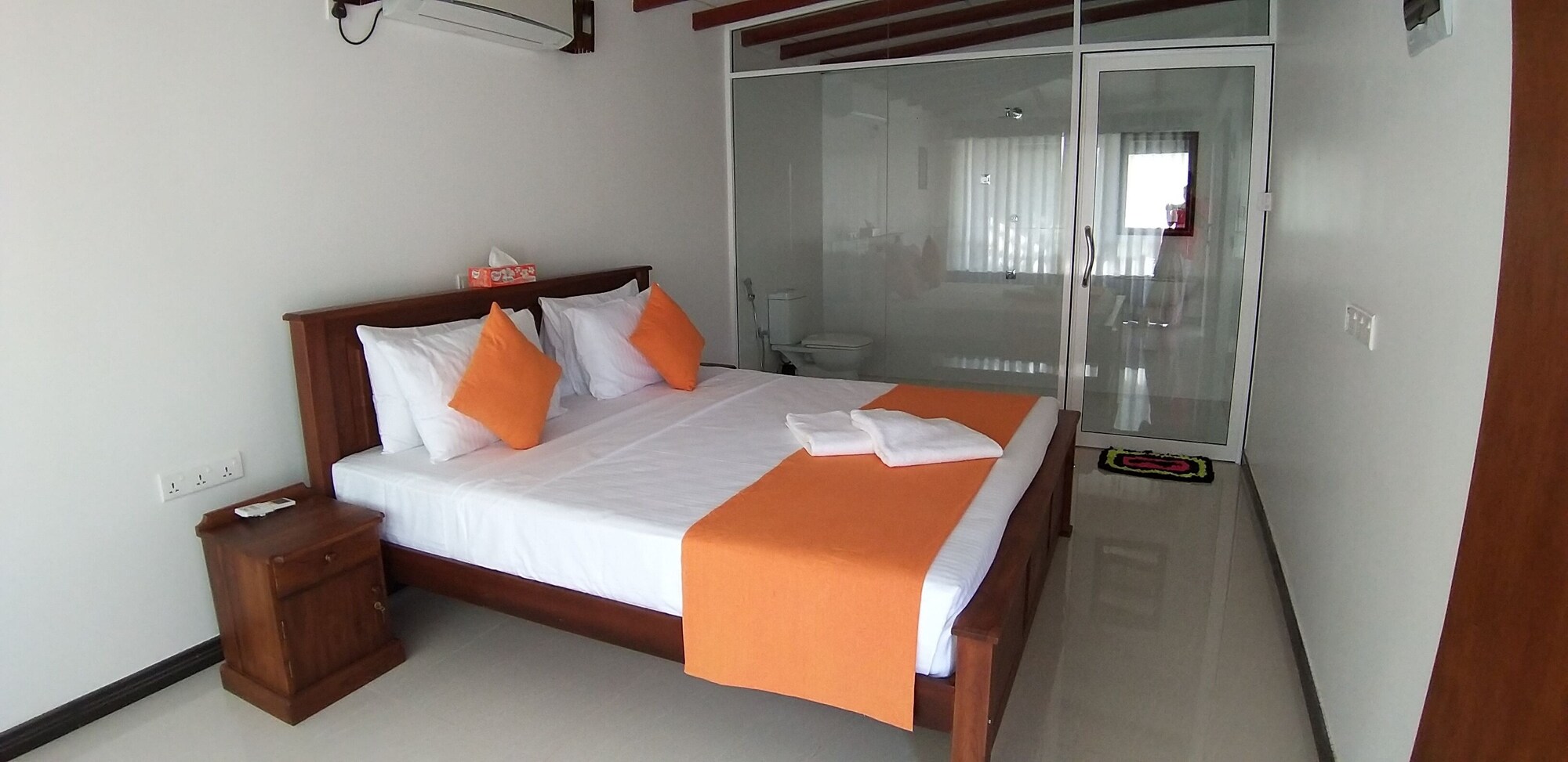 DELUXE, SINGLE, KING BED, OCEAN VIEW