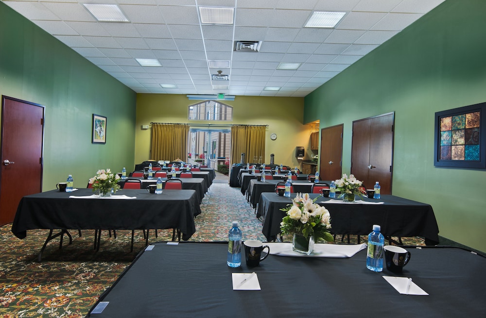 Oxford Suites Pendleton 45/54