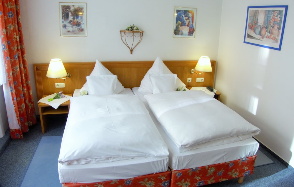 Hotel Alpha 20/68