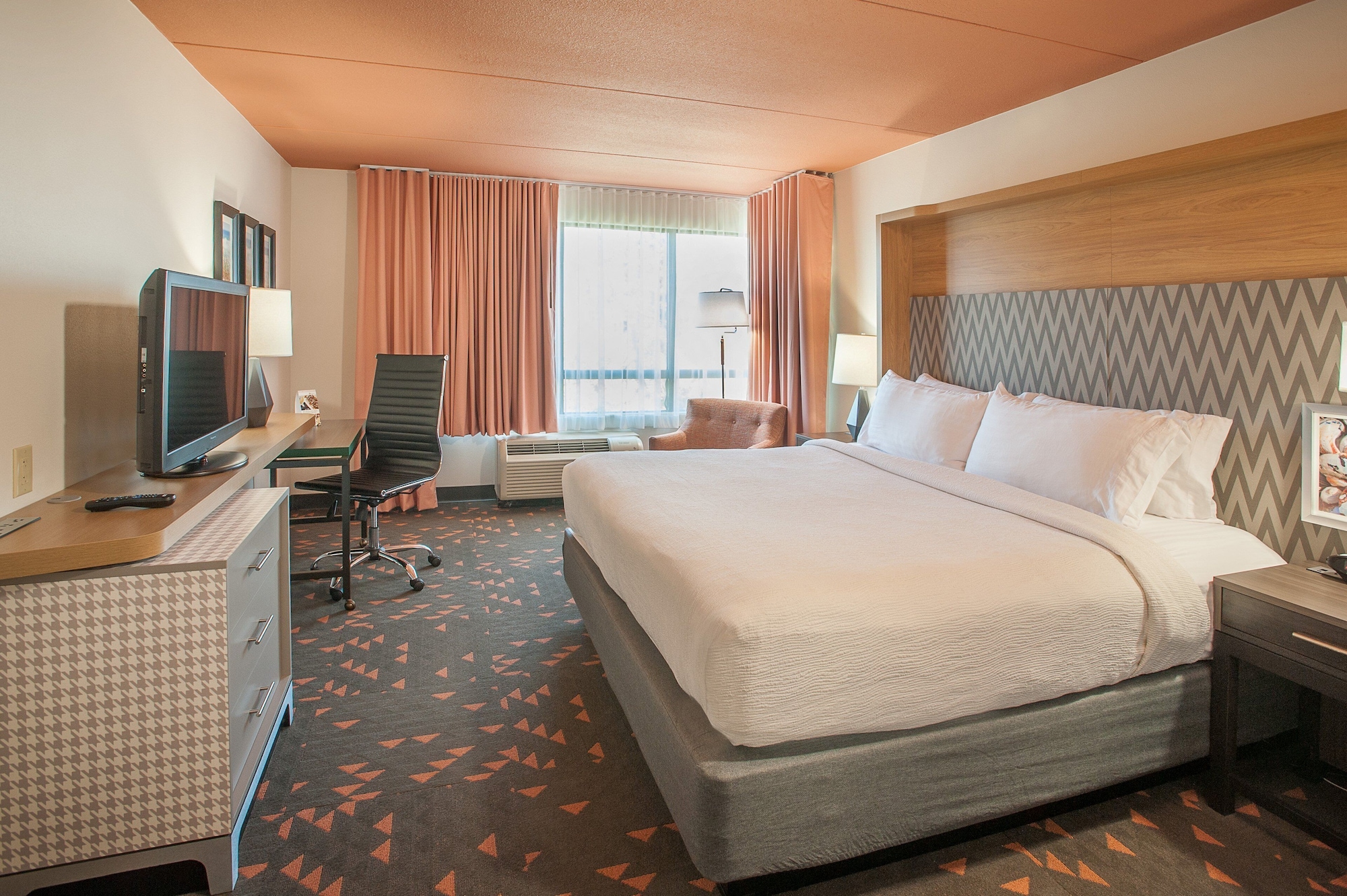 STANDARD, KING BED