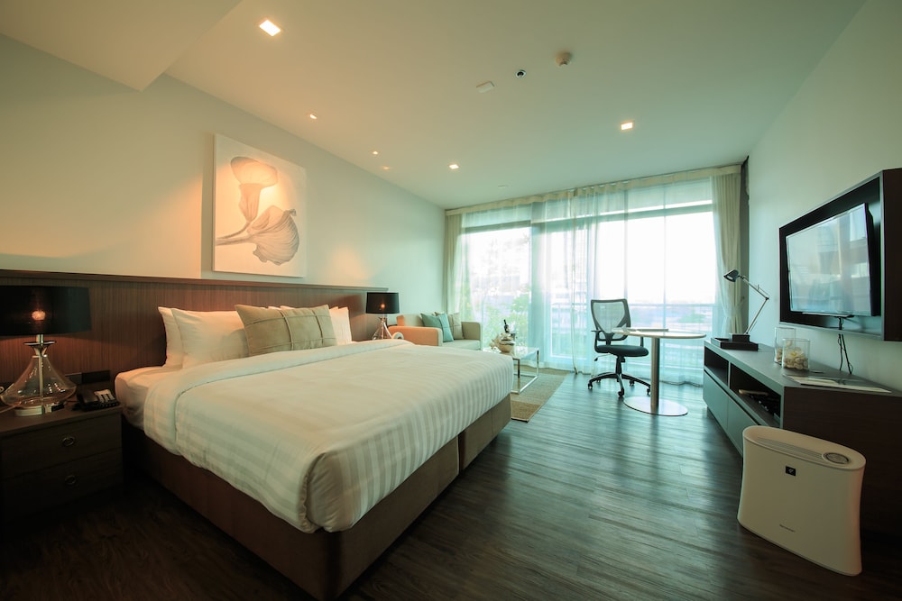 STANDARD, KING BED