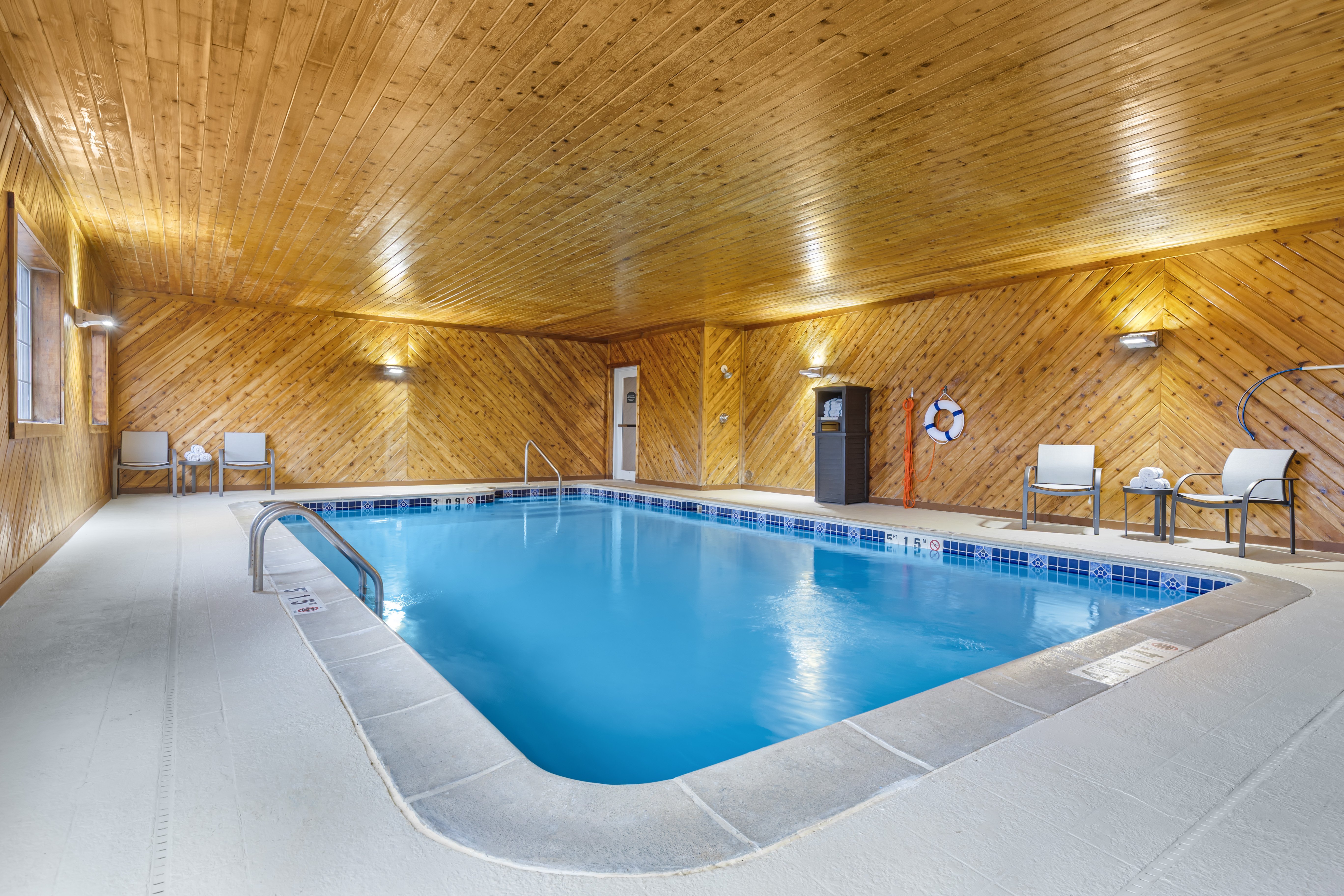 Holiday Inn Express Hotel Suites Charlotte 31/44