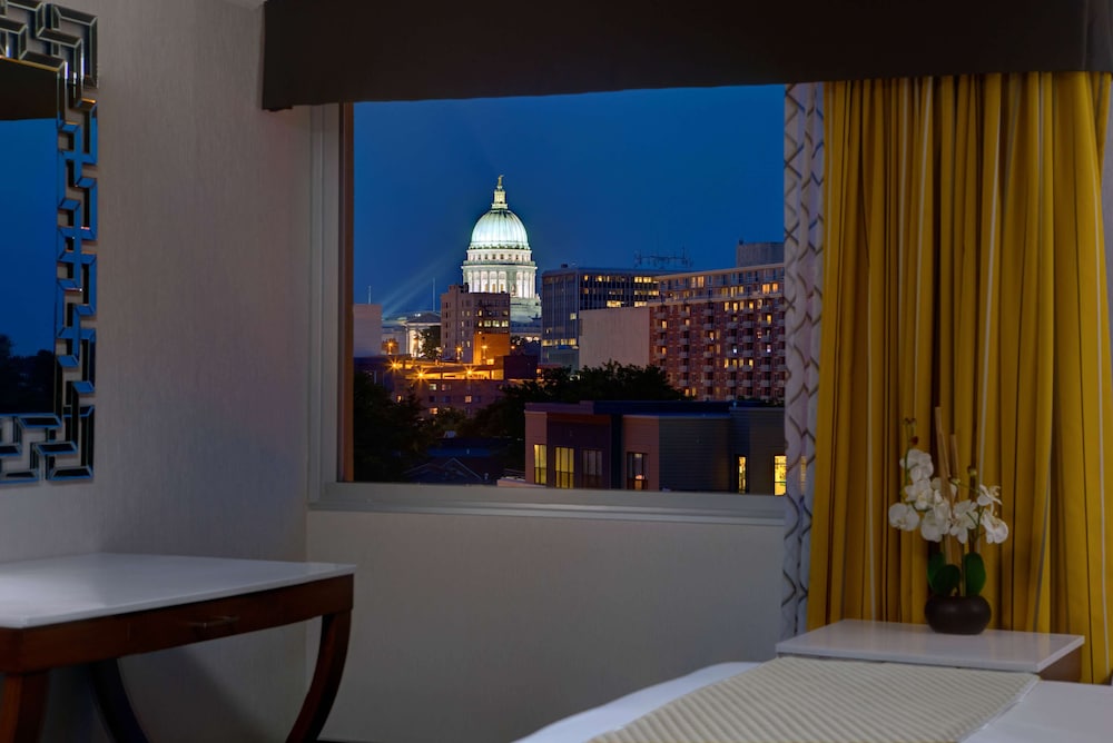 Doubletree By Hilton Madison Downtown 7/48