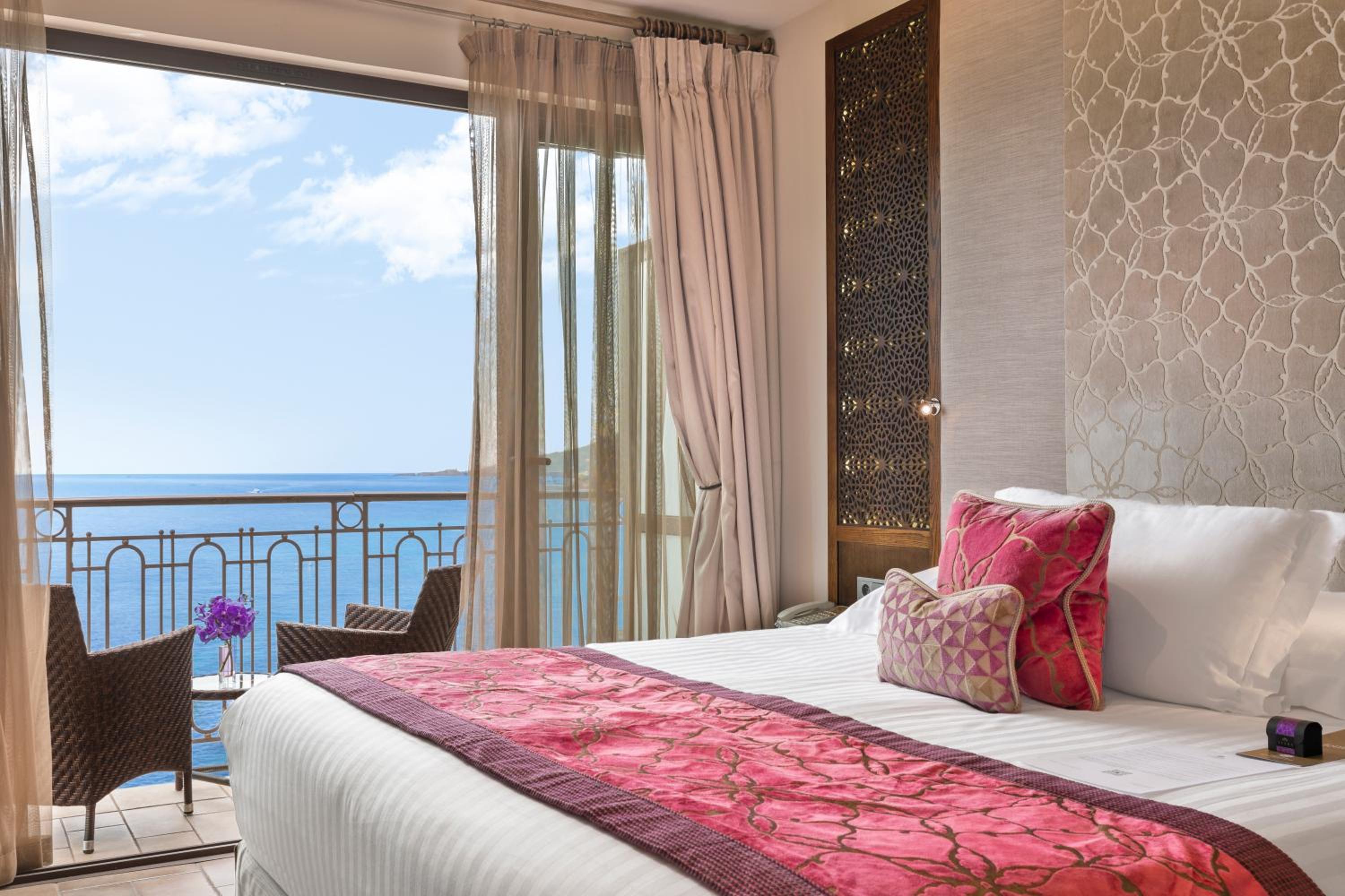 MIRAMAR BEACH HOTEL