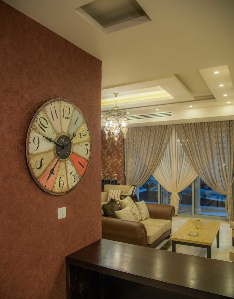 Shams al weibdeh hotel apartment 7/46
