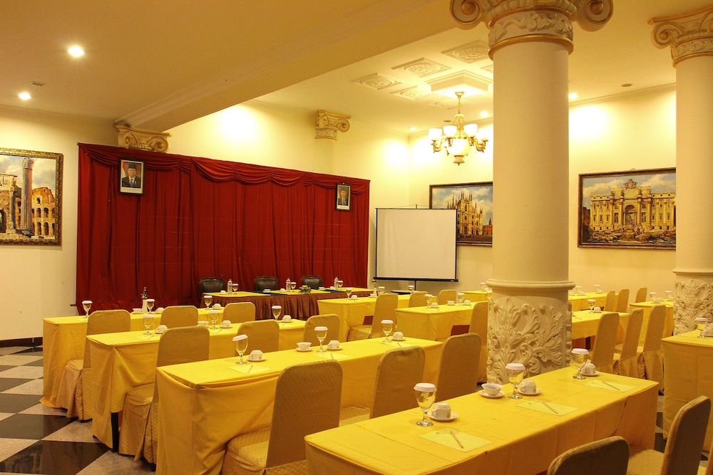 The Grand Palace Hotel Malang 51/58