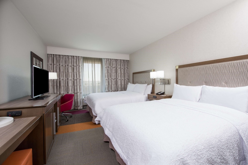 Hampton Inn and Suites Phoenix East Mesa 14/36