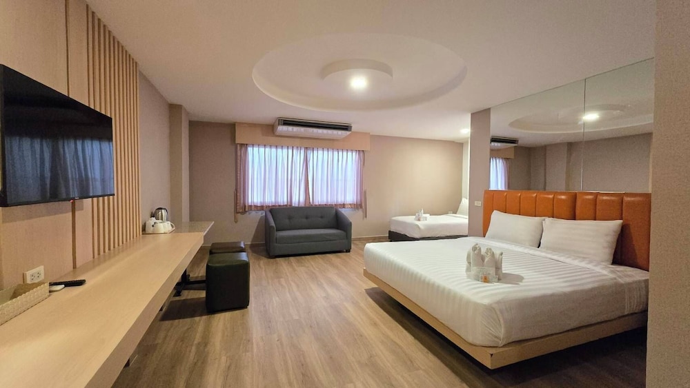 Tara Garden Hotel 10/50