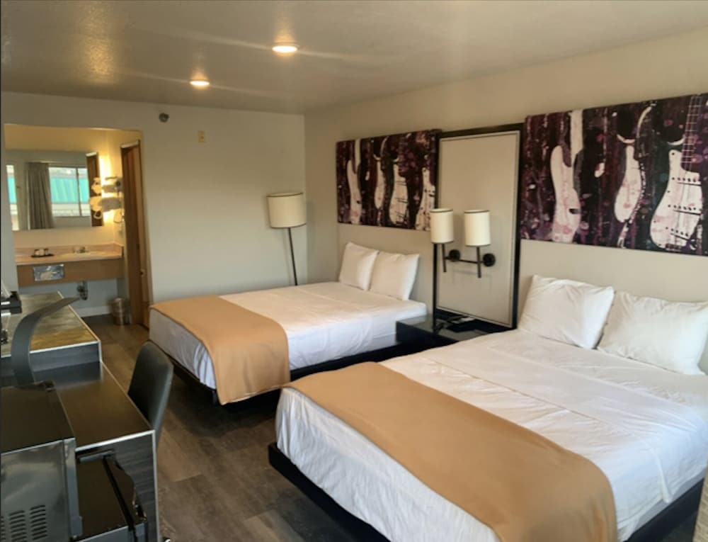 El Paso West Travelodge 6/14