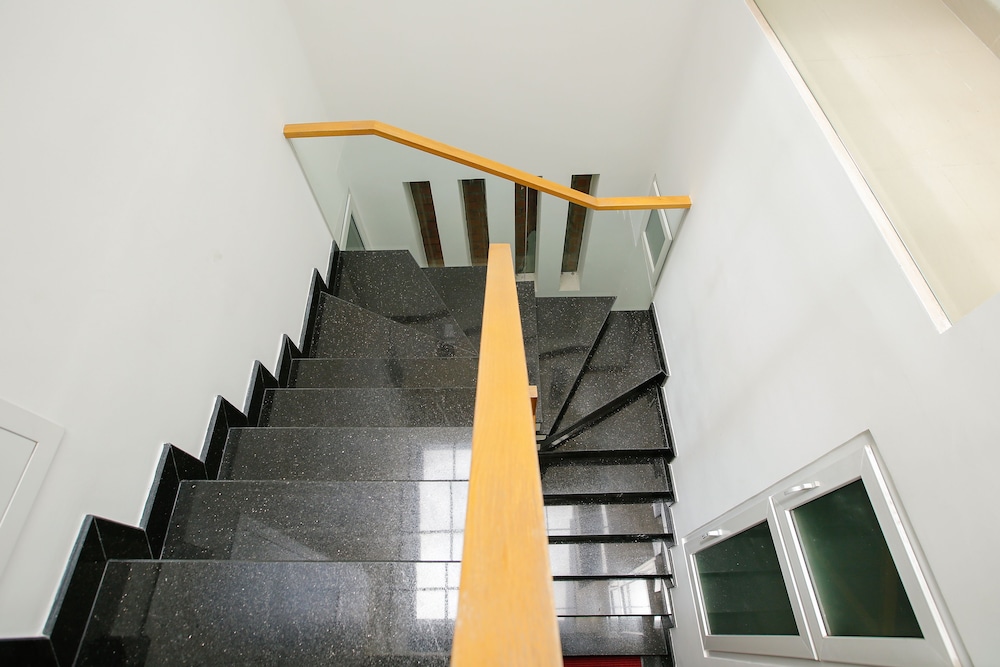 Sunflower Boutique Studio Apartment 20/44