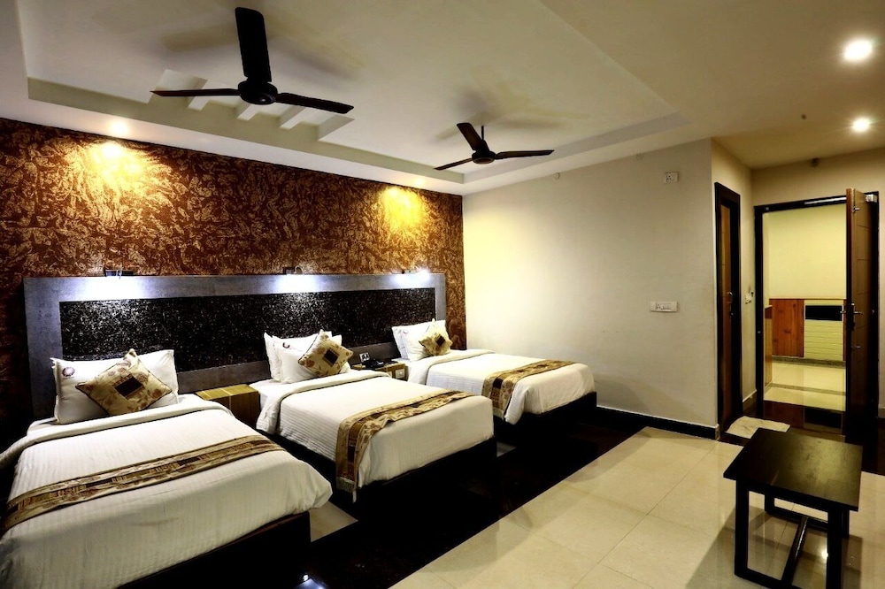 Mayas Hotel 13/50