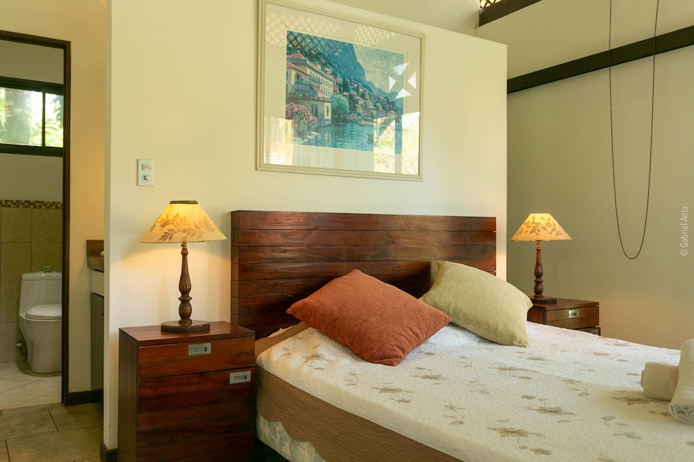 KENAKI LODGE 21/50