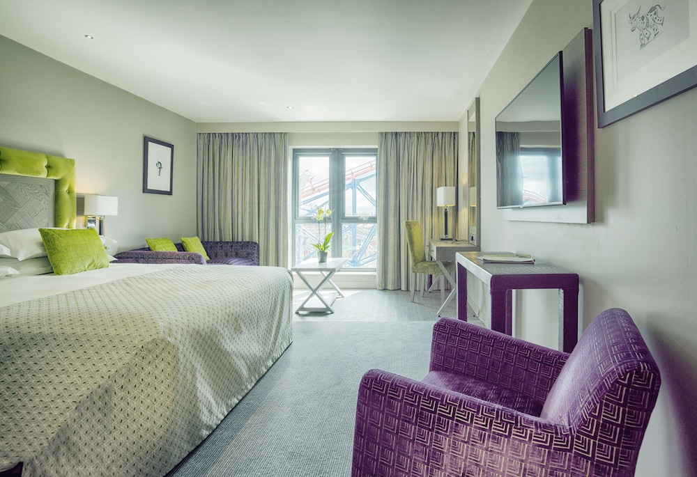DELUXE, KING BED, PARK VIEW