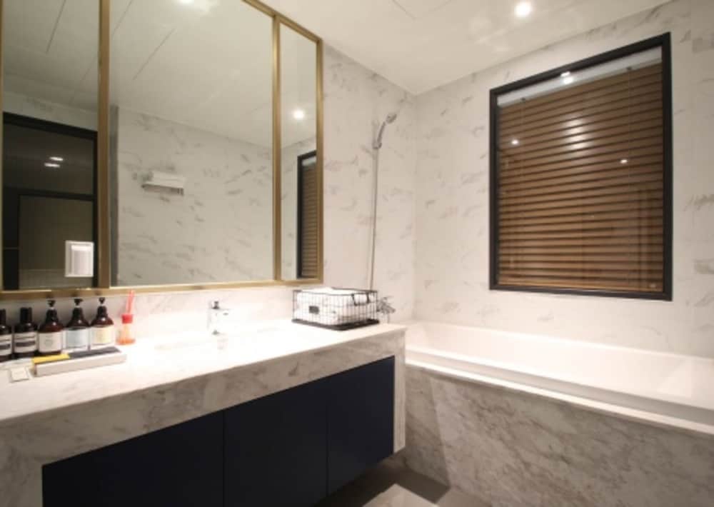 Yongwon Hound Hotel 24/27