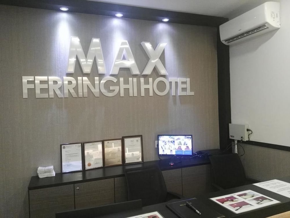 Max Ferringhi Hotel 21/24