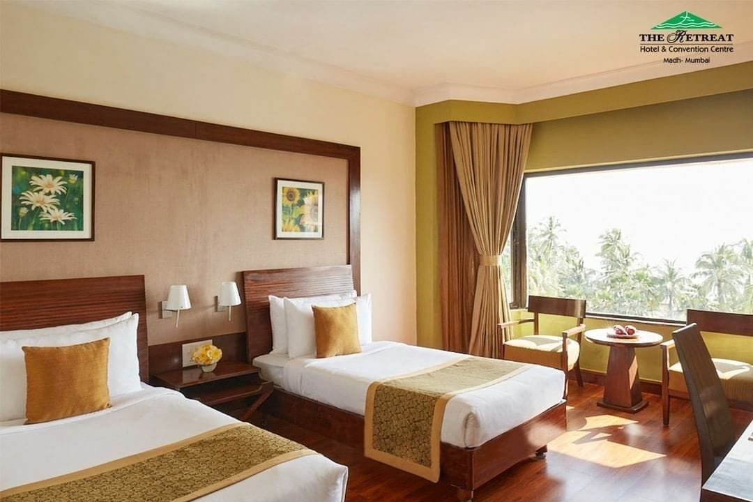 Palm, Deluxe, Twin Beds, City View
