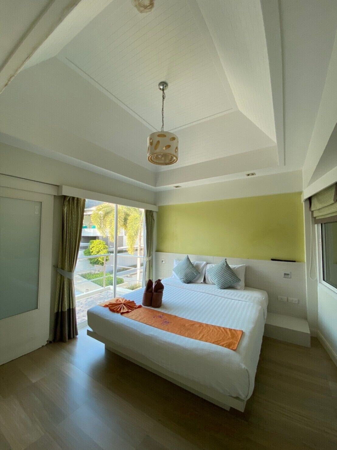 Family, House, King and Twin Beds