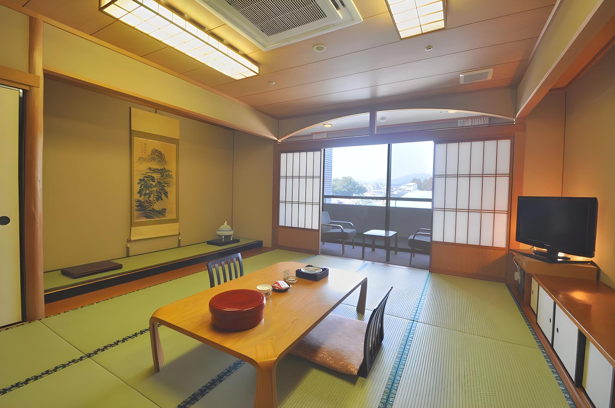 Japanese, No Bathroom, Main Building