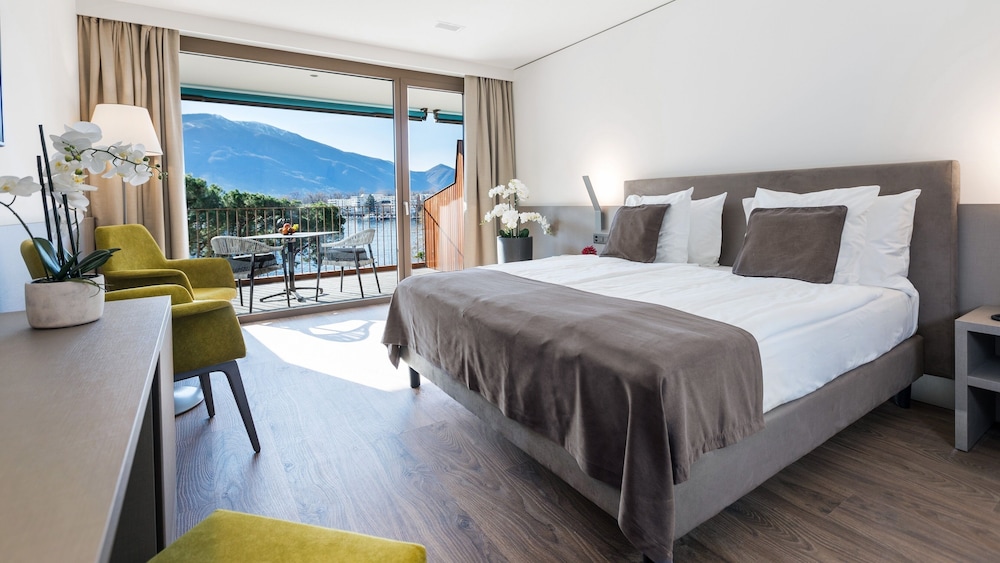 Hotel And Lounge Lago Maggiore 13/50