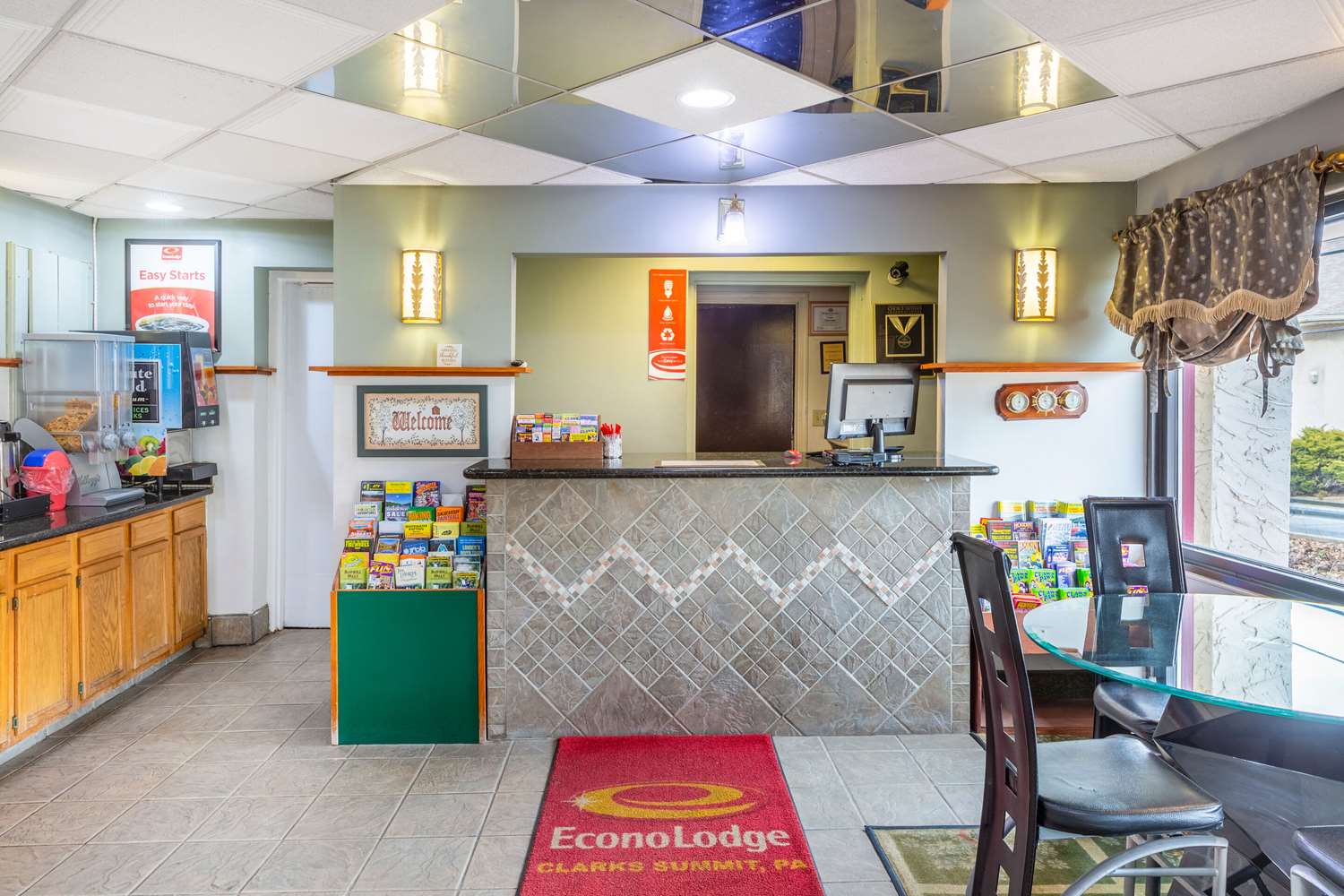 Econo Lodge Clarks Summit - Scranton 7/22