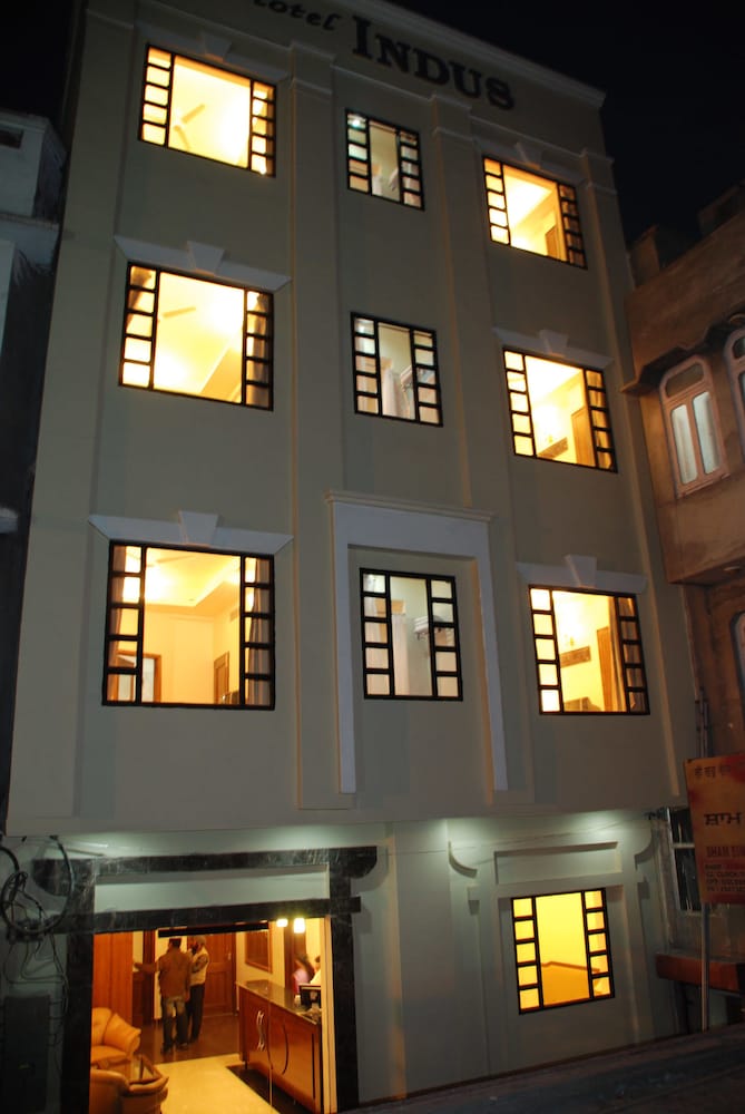 INDUS HOTEL 1/51